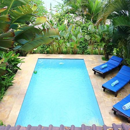 Lovina Beachhouse Villas Exterior photo