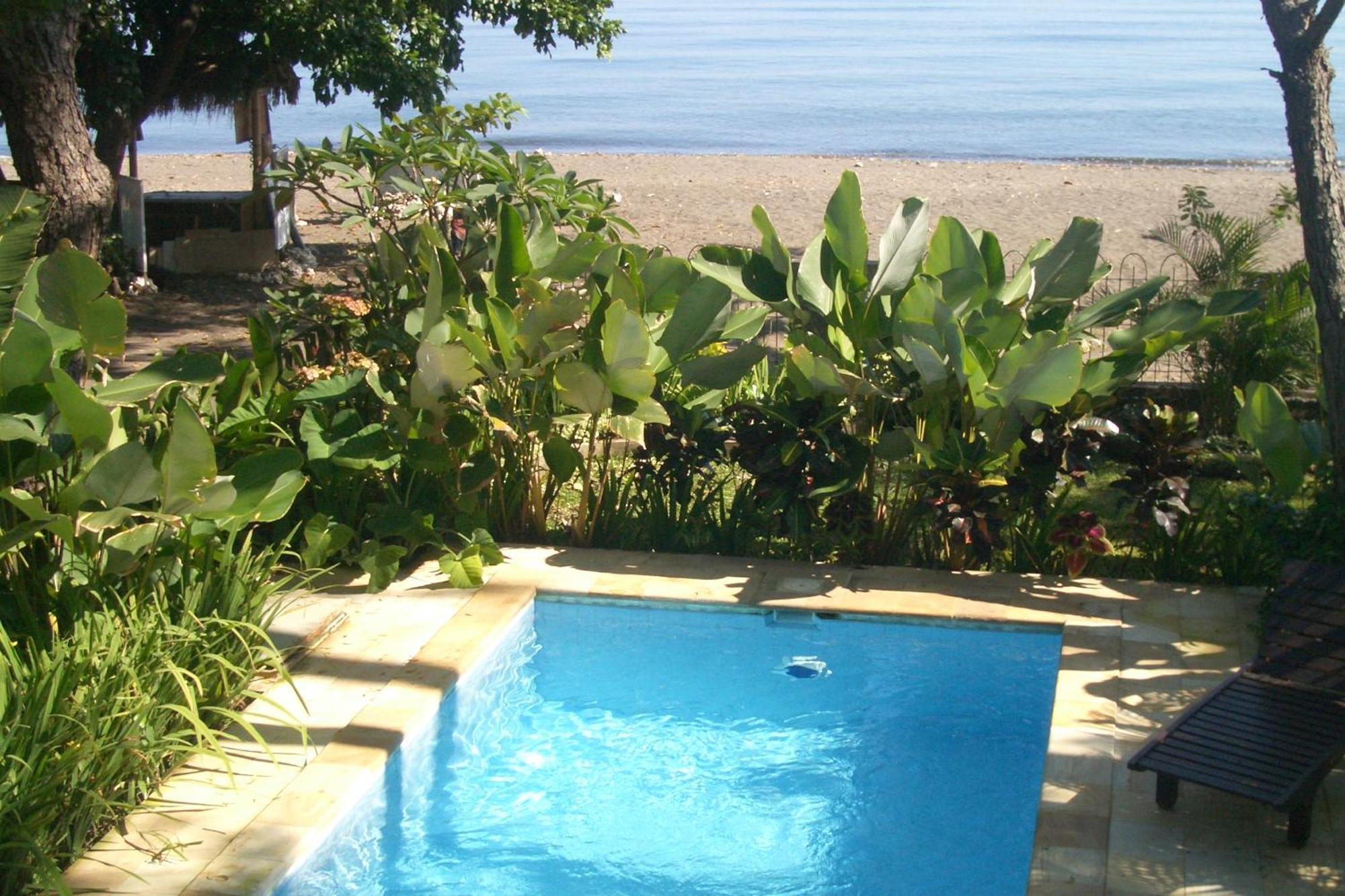 Lovina Beachhouse Villas Exterior photo