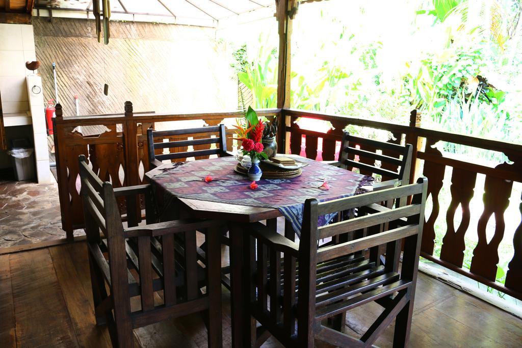 Lovina Beachhouse Villas Exterior photo