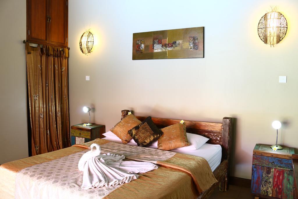 Lovina Beachhouse Villas Exterior photo