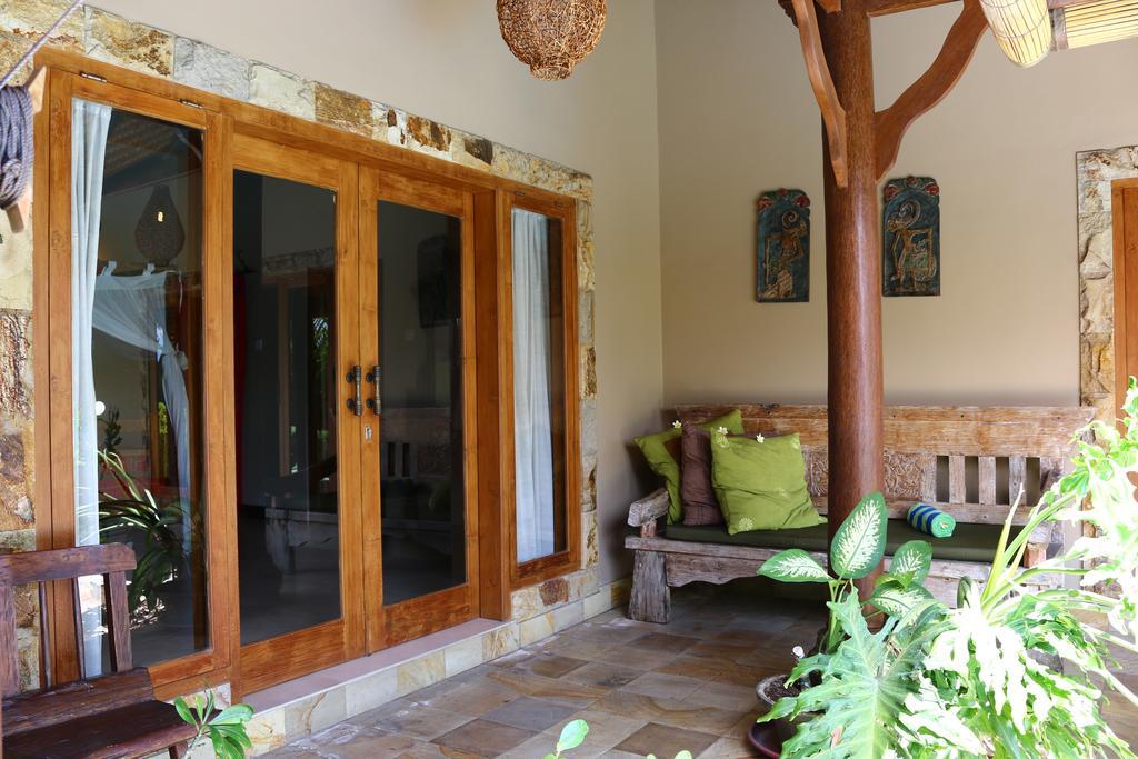 Lovina Beachhouse Villas Exterior photo