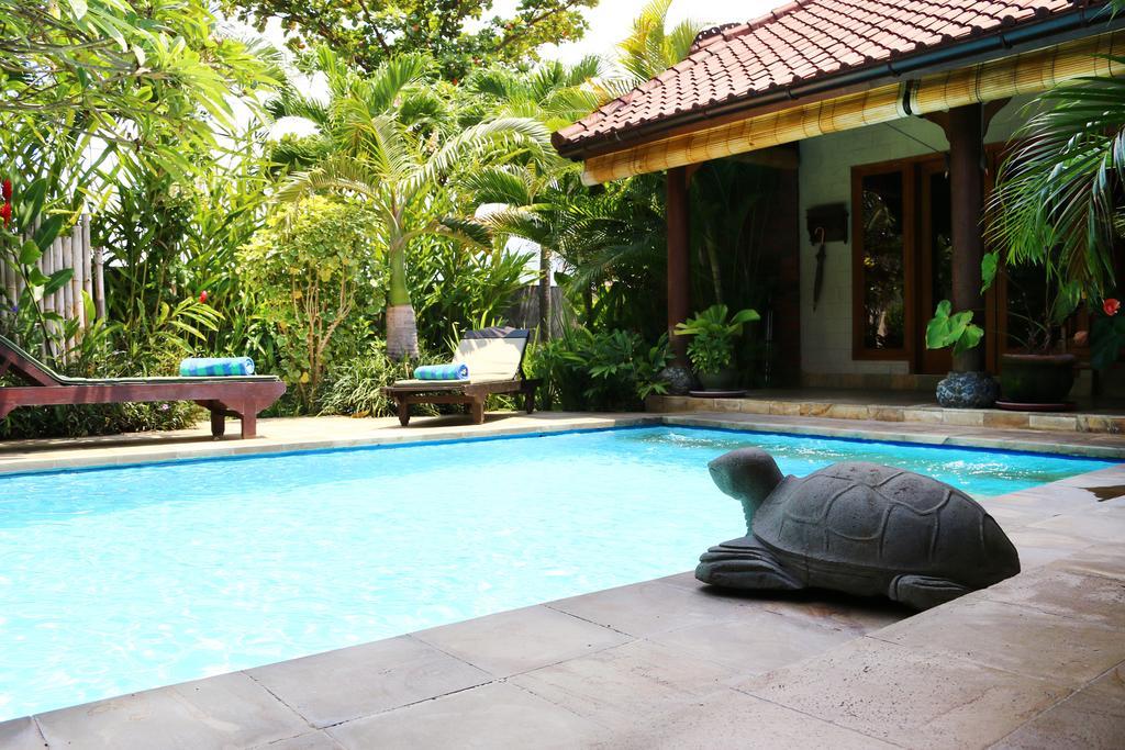 Lovina Beachhouse Villas Exterior photo