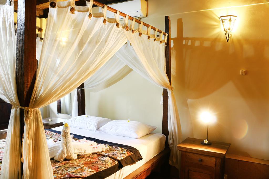 Lovina Beachhouse Villas Exterior photo