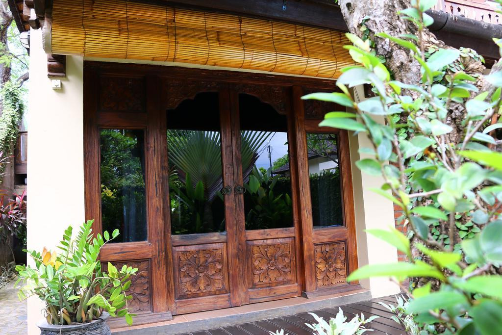 Lovina Beachhouse Villas Exterior photo