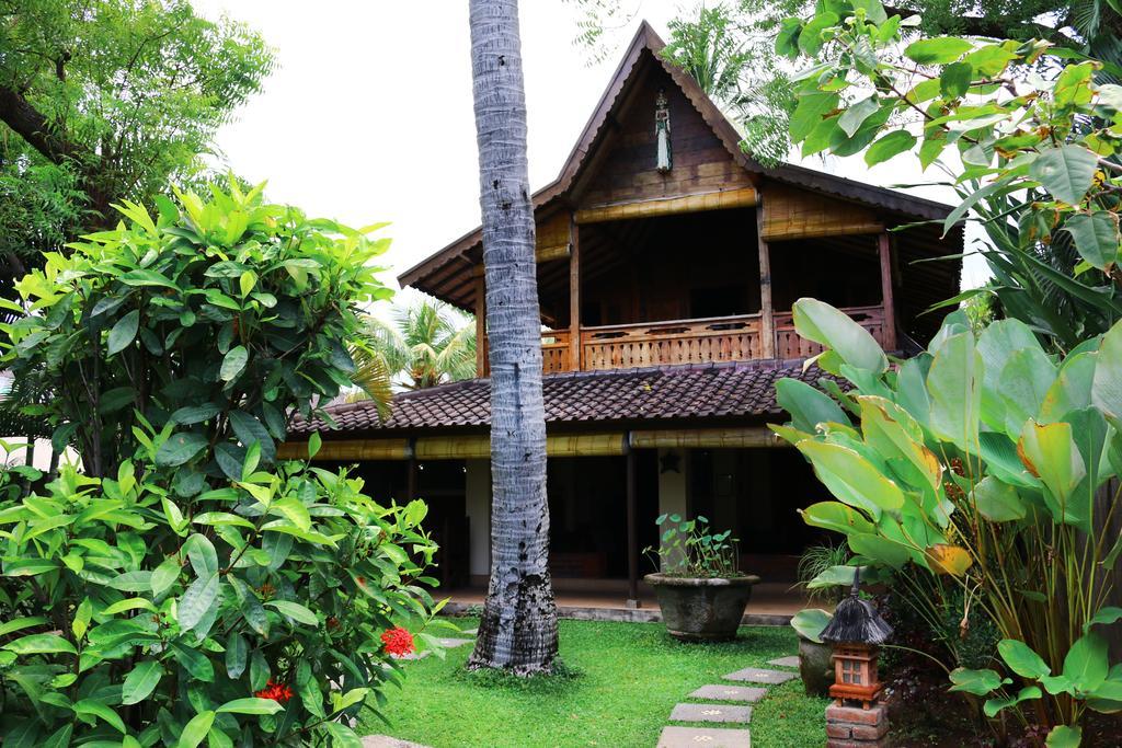 Lovina Beachhouse Villas Exterior photo